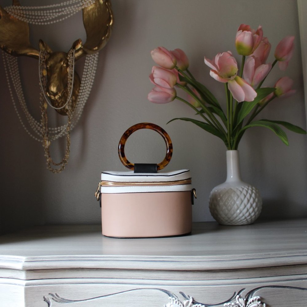 BNWOT A New Day Vanity Style Statement Bag